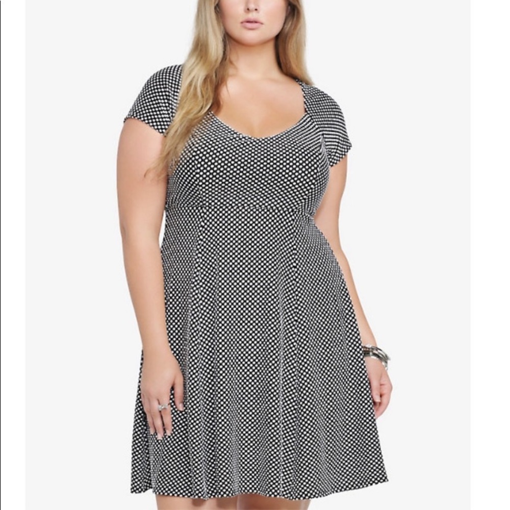 Torrid Polka Dot Fit and Flare Skater Dress sz 1